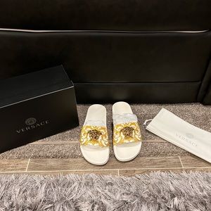 Womens Versace slides size 7 1/2